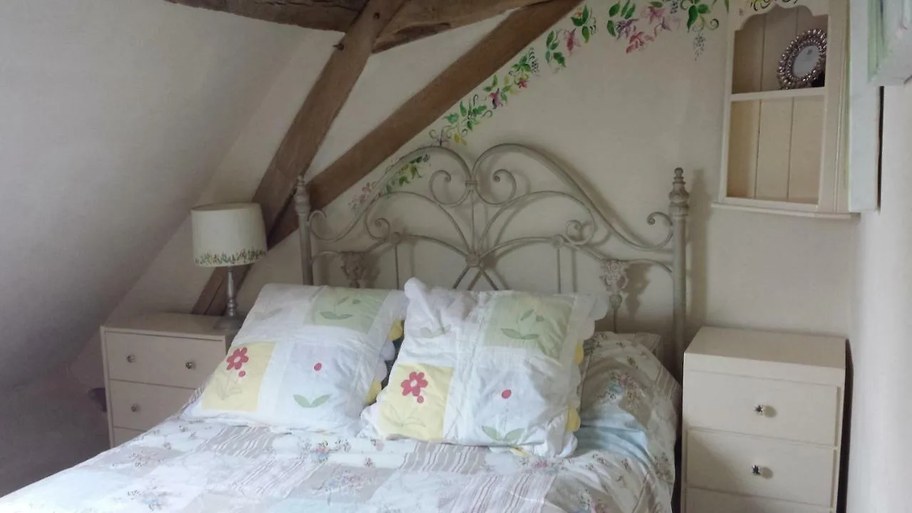 Le Petit Savriere B&B Tronget Bed & Breakfast