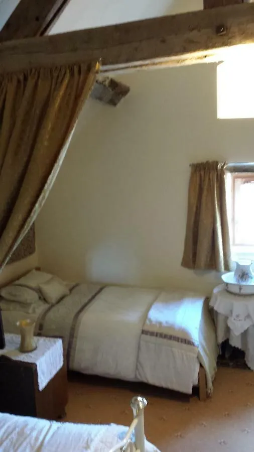 Le Petit Savriere B&B Tronget Bed & Breakfast